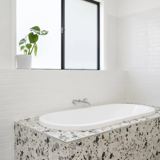 bathtub in renovation